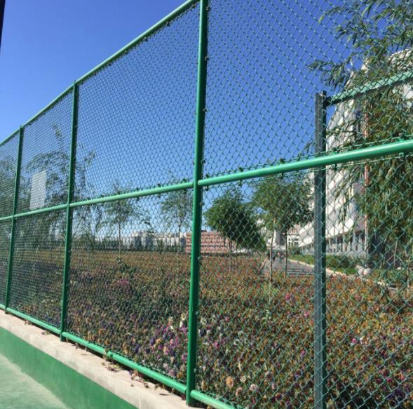 球場圍欄網.jpg